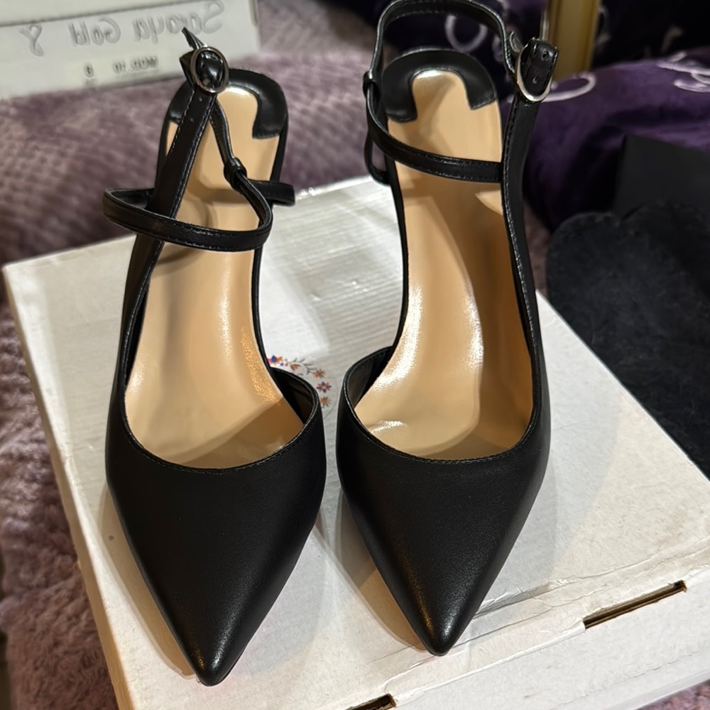 NEW: Glossy Black Heels with Ankle Strap and Sophisticated Design